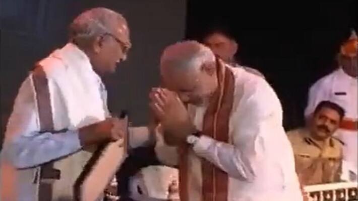 PM Narendra Modi expresses grief over passing away of his school teacher PM Narendra Modi expresses grief over passing away of his school teacher