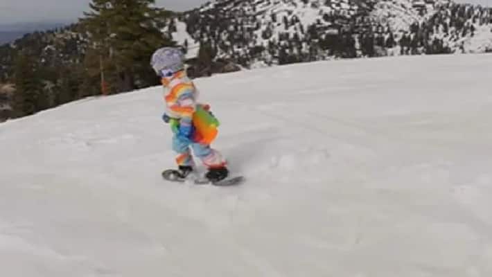 girls cute singing while snowboarding goes viral girls cute singing while snowboarding goes viral