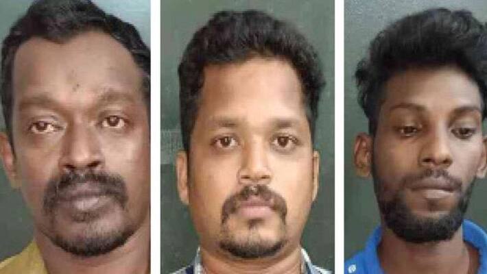 Three accused arrested in the case of attacking house and burning the bike Three accused arrested in the case of attacking house and burning the bike