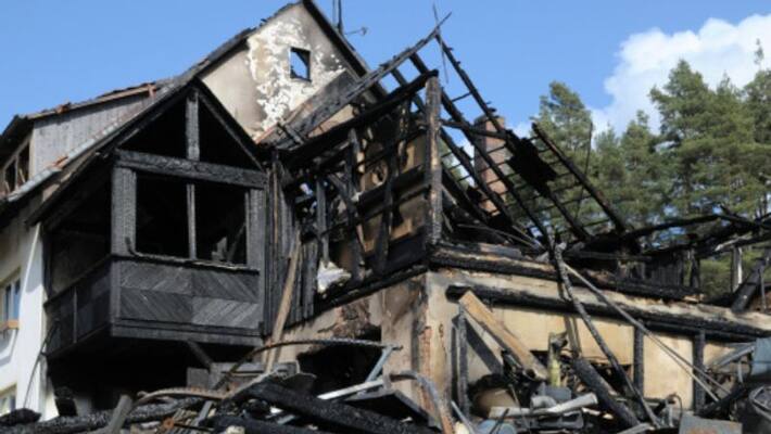 youth raising money after girlfriend burned his house down after another woman answered his phone youth raising money after girlfriend burned his house down after another woman answered his phone