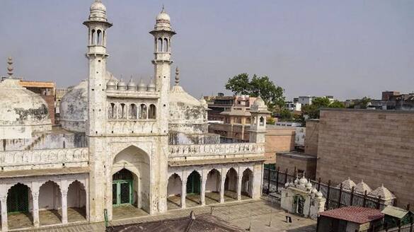 hindu petitioner withdraw from gyanvapi cases says facing harassment kms