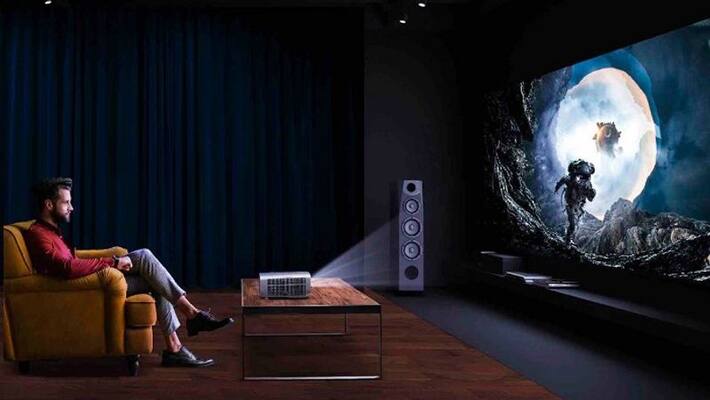 This mini projector will make house a cinema theatre its price is less than 3 thousand This mini projector will make house a cinema theatre its price is less than 3 thousand