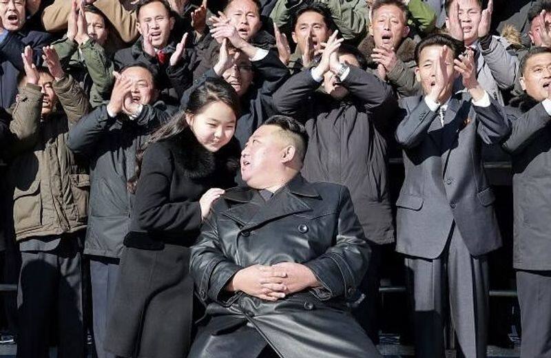 Kim Jong Un shows off daughter Kim Ju-ae missiles at North Korean parade