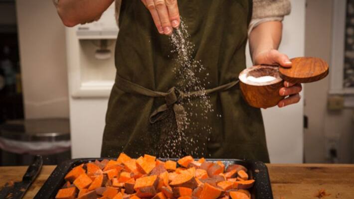 Hacks To Reduce Excess Salt In Food Hacks To Reduce Excess Salt In Food