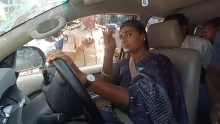 YSRTP Chief YS Sharmila Shifted to SR Nagar Police Station YSRTP Chief YS Sharmila Shifted to SR Nagar Police Station