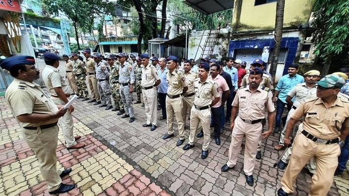 Maharashtra Police Bharti 2022: With just 18,331 vacancies, officials receive over 11 lakh applications AJR Maharashtra Police Bharti 2022: With just 18,331 vacancies, officials receive over 11 lakh applications AJR