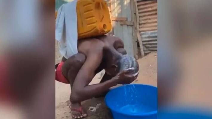 Video Showing Mans Unique Technique To Wash Hair Surprises Internet Video Showing Mans Unique Technique To Wash Hair Surprises Internet