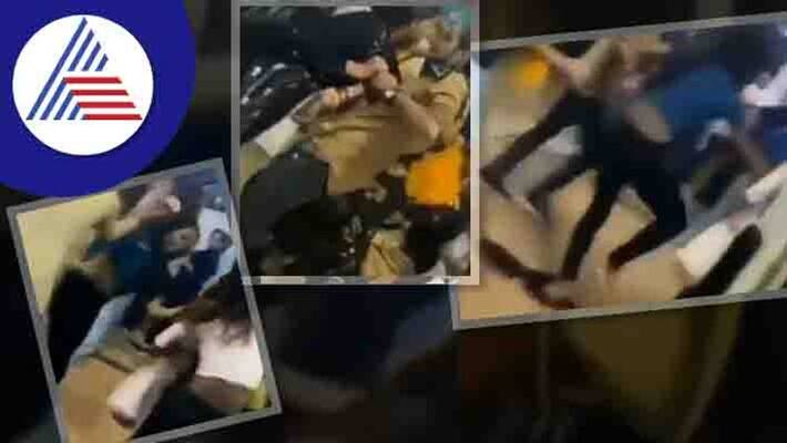 wrestling on Road, girls fighting for a boy in bihars sonepur, video goes viral akb wrestling on Road, girls fighting for a boy in bihars sonepur, video goes viral akb
