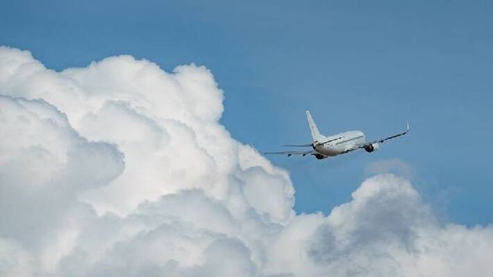 Jesus told me to open aircraft door said passenger arrested Jesus told me to open aircraft door said passenger arrested