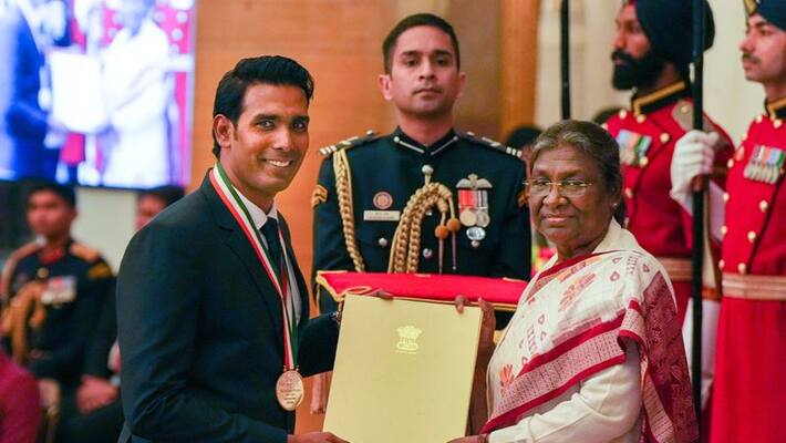 Ace Table Tennis Star Sharath Kamal Conferred With Major Dhyan Chand Khel Ratna Award By President Murmu kvn Ace Table Tennis Star Sharath Kamal Conferred With Major Dhyan Chand Khel Ratna Award By President Murmu kvn