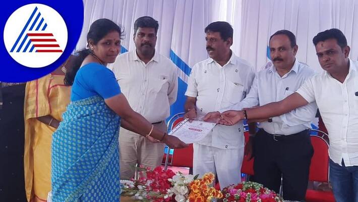 Big 3 Impact Kodagu district administration handed over houses to victims gvd Big 3 Impact Kodagu district administration handed over houses to victims gvd