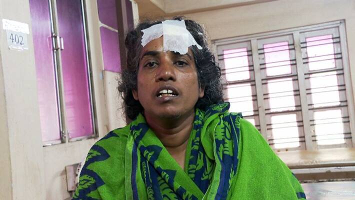 women allegedly beaten by group of people including women in thrissur women allegedly beaten by group of people including women in thrissur