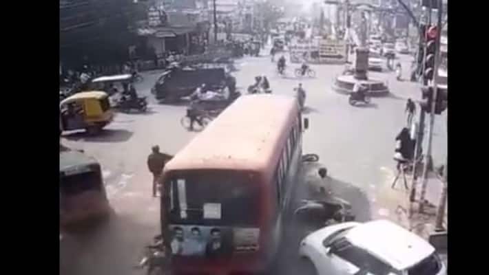 While driving the bus, the driver suffered a heart attack, lost control and rammed into other vehicles, killing two While driving the bus, the driver suffered a heart attack, lost control and rammed into other vehicles, killing two