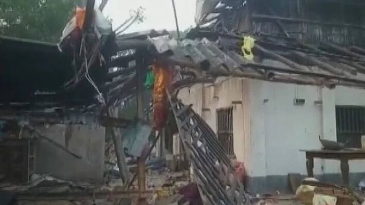 West bengal Bomb blast at TMC leaders house 3 killed akb West bengal Bomb blast at TMC leaders house 3 killed akb