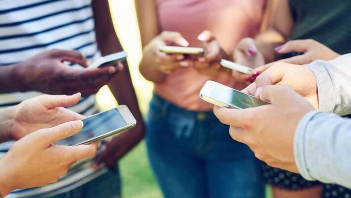 us high school bans mobile phones students are happier than ever report us high school bans mobile phones students are happier than ever report
