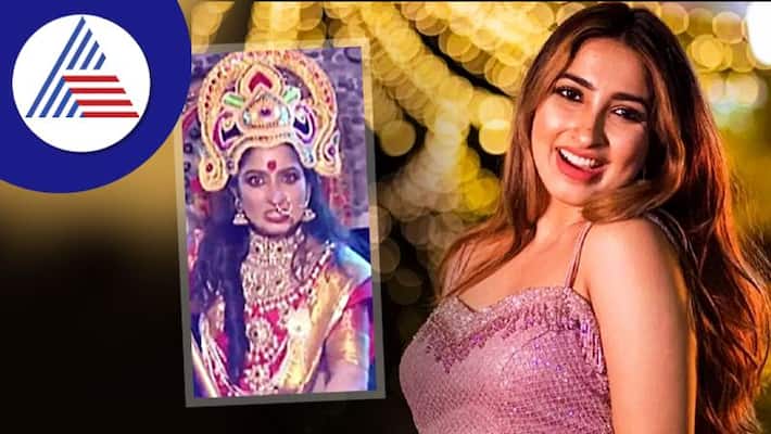 Sanya Iyer viral video of Kamakya devi avahane vcs Sanya Iyer viral video of Kamakya devi avahane vcs