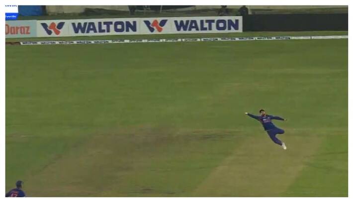 BAN vs IND 1st ODI Watch Virat Kohli one handed catch dismissed Shakib Al Hasan BAN vs IND 1st ODI Watch Virat Kohli one handed catch dismissed Shakib Al Hasan