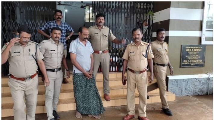 mother and daughter stabbed accused arrested in thiruvananthapuram mother and daughter stabbed accused arrested in thiruvananthapuram