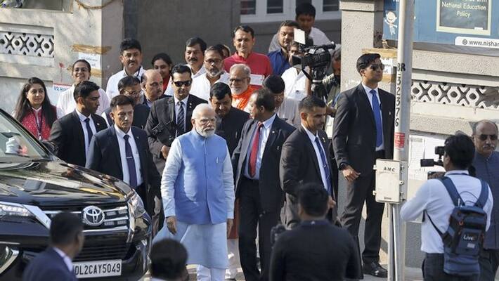 Exit polls survey BJP set to win Gujarat and Himachal pradesh but Delhi Municipal corporation Slip to AAP says report ckm Exit polls survey BJP set to win Gujarat and Himachal pradesh but Delhi Municipal corporation Slip to AAP says report ckm