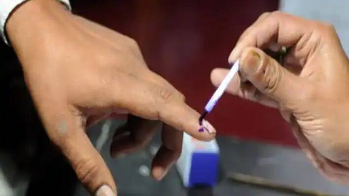 aap may sweep delhi muncipal election two exit polls shows aap bagging majority seats aap may sweep delhi muncipal election two exit polls shows aap bagging majority seats