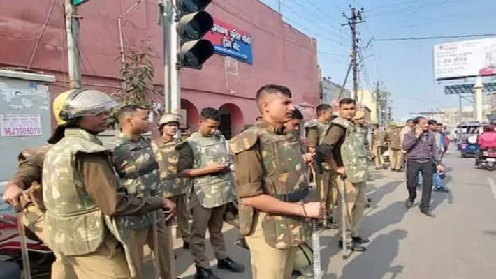 Mathura on alert after Hindu Mahasabha calls for reciting Hanuman Chalisa inside mosque; check details AJR Mathura on alert after Hindu Mahasabha calls for reciting Hanuman Chalisa inside mosque; check details AJR