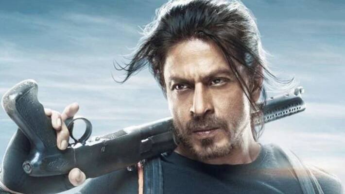 Shah Rukh Khan starrer film Pathaan new poster out Shah Rukh Khan starrer film Pathaan new poster out