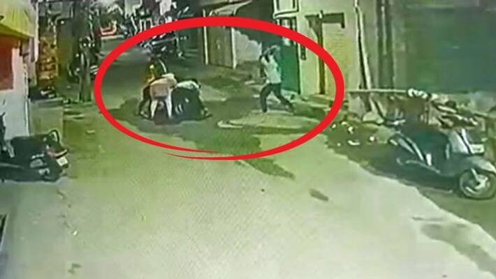 Gang Of 6 Men Women Takes Turns to Smash 26 year old Head with Brick Caught on CCTV Gang Of 6 Men Women Takes Turns to Smash 26 year old Head with Brick Caught on CCTV