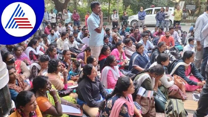 KPSC 2018 recruitment candidates protest for Recruitment delay gow KPSC 2018 recruitment candidates protest for Recruitment delay gow