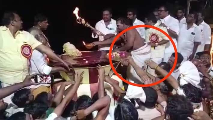 Clash between DMK and OPS over lighting Karthikai Deepam at Theni Temple Clash between DMK and OPS over lighting Karthikai Deepam at Theni Temple