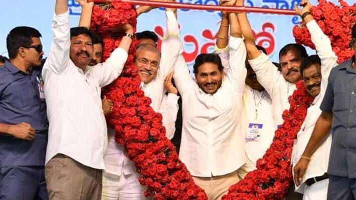 ap cm ys jagan ready to introduced volunteer system in ysr congress party ap cm ys jagan ready to introduced volunteer system in ysr congress party