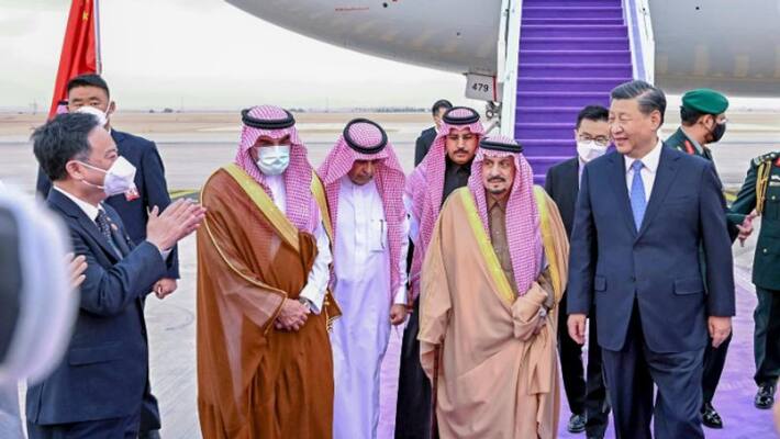 Chinese President Xi Jinping lands in Saudi Arabia on an official visit Chinese President Xi Jinping lands in Saudi Arabia on an official visit