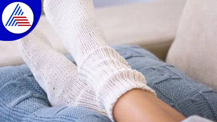 Benefits And Disadvantages Of Sleeping With Socks Benefits And Disadvantages Of Sleeping With Socks