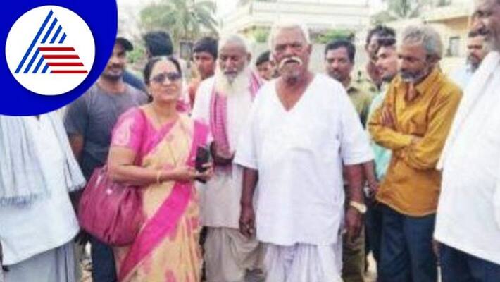 Dharwad kundgol Villagers locked school due to lack of coordination among teachers gow Dharwad kundgol Villagers locked school due to lack of coordination among teachers gow
