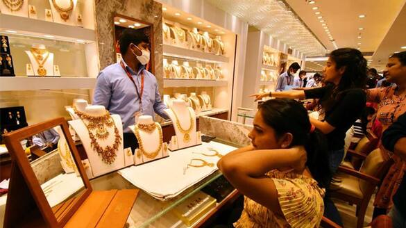 Gold and silver prices rise in spot market; Gold climbs rs 211 and silver jumps rs 593 AKA