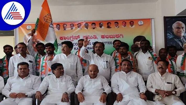 BJP Activists Join Congress in Kalaburagi grg BJP Activists Join Congress in Kalaburagi grg