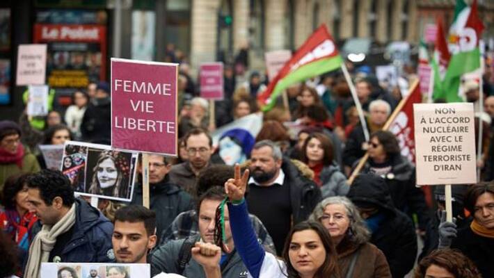 security force in Iran shot in eyes breasts and thighs of women protesters says report security force in Iran shot in eyes breasts and thighs of women protesters says report