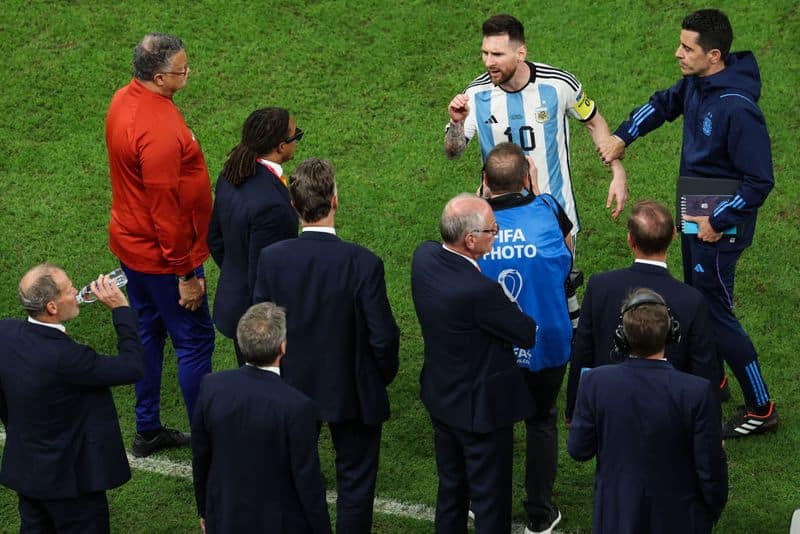 Van Gaal should have kissed Lionel Messi, instead of making him angry says Riquelme