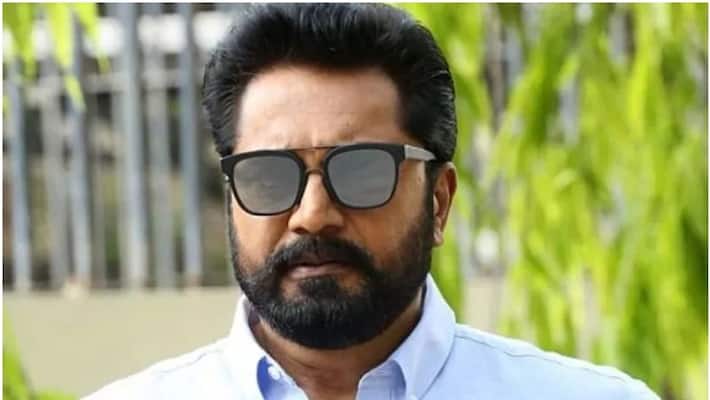 Actor Sarathkumar Hospitalised In Chennai sgk Actor Sarathkumar Hospitalised In Chennai sgk