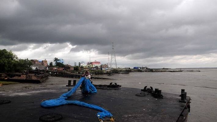 Cyclone Mandous: One dead, over 5000 hectares of crop damaged in Andhra Pradesh; check details AJR Cyclone Mandous: One dead, over 5000 hectares of crop damaged in Andhra Pradesh; check details AJR