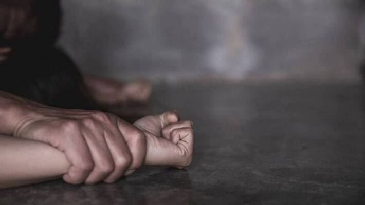 Mother son duo arrested for drugging, raping minor girl in Kolkata Mother son duo arrested for drugging, raping minor girl in Kolkata