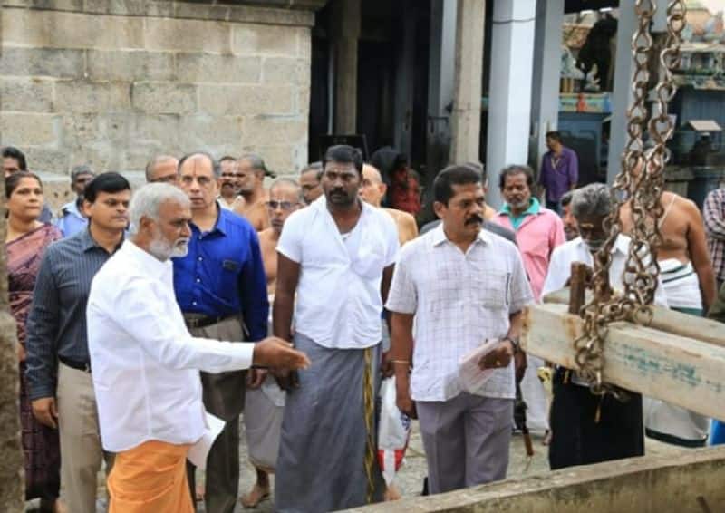 minister SekarBabu inspects mylapore temple and adviced to officers on about works realed temples