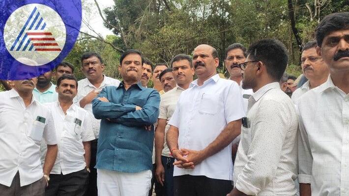 Minister Muniratna observed the groundnut plantation at chikkamagaluru rav Minister Muniratna observed the groundnut plantation at chikkamagaluru rav