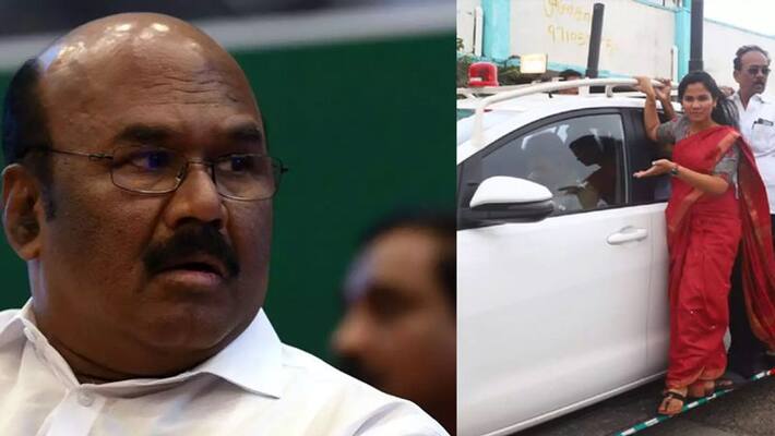 chennai mayor priya travels on footboard... jayakumar criticises chennai mayor priya travels on footboard... jayakumar criticises