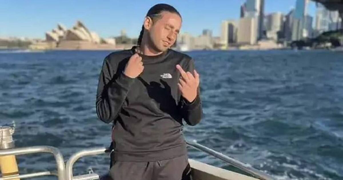 4.2 crore rupees got into the account by mistake, the young man went