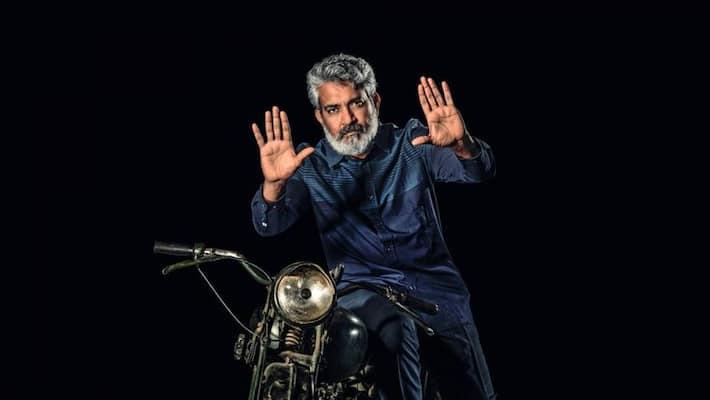 Rajamouli and junior NTR receives standing ovation after RRR screening in DGA theatre Rajamouli and junior NTR receives standing ovation after RRR screening in DGA theatre