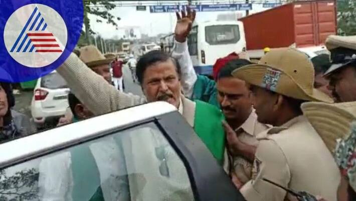 Farmers who tried to show black flag at G20 farmers arrested rav Farmers who tried to show black flag at G20 farmers arrested rav