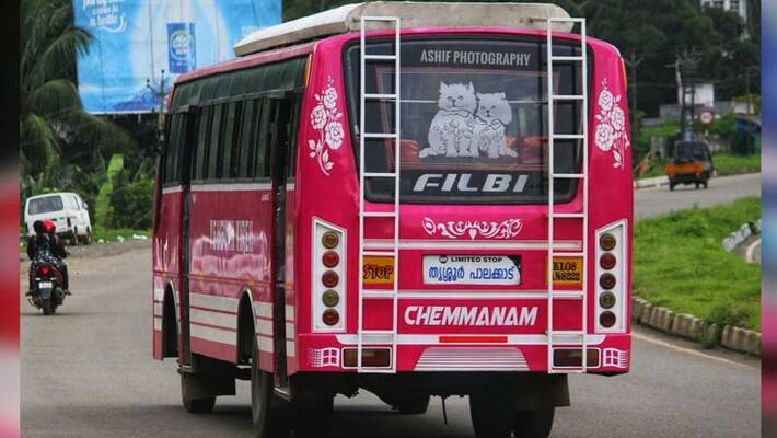 The bus driver saved 45 people despite being shaken by a heart attack.. but in the end The bus driver saved 45 people despite being shaken by a heart attack.. but in the end