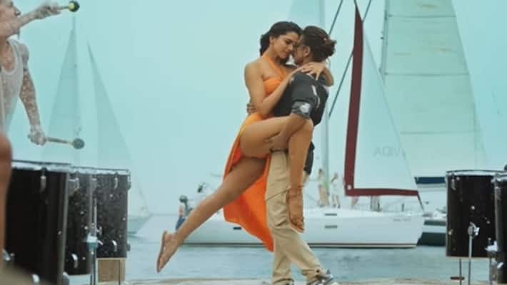 Besharam Rang controversy: Now, Ulemas find Shah Rukh Khan's 'Pathaan' obscene Besharam Rang controversy: Now, Ulemas find Shah Rukh Khan's 'Pathaan' obscene