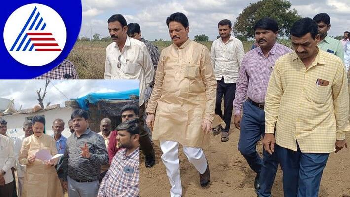 Zika virus detected MLA Raja Venkatappa nayaka visited infected girls house at kolicamp manvi rav Zika virus detected MLA Raja Venkatappa nayaka visited infected girls house at kolicamp manvi rav