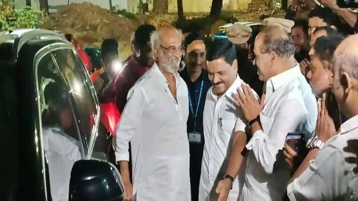 Rajinikanth went to Tirupati and Devasthanam gave special welcome to him Rajinikanth went to Tirupati and Devasthanam gave special welcome to him
